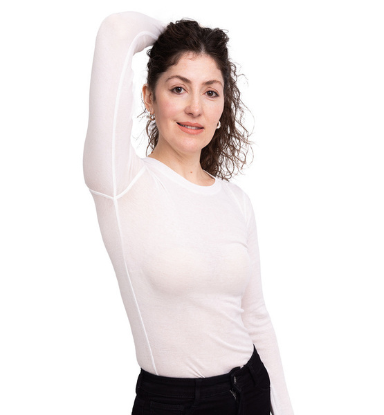 Bengü A. – Real People Sedcard-Foto 4 bei JustInCast