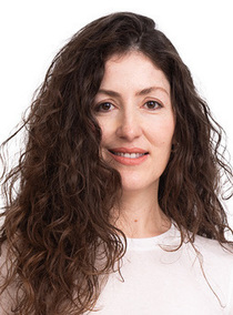 Bengü – Real People & New Faces Sedcard bei JustInCast
