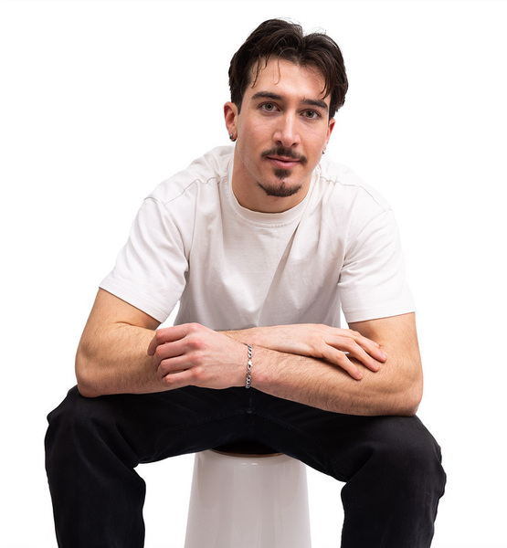 Matteo P. – Real People sedcard image 3 at JustInCast