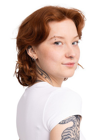 Vivian – Real People & New Faces Sedcard bei JustInCast