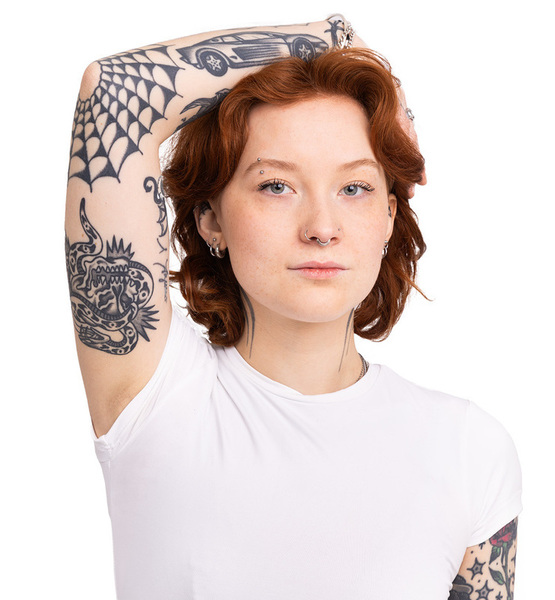 Vivian S. – Real People Sedcard-Foto 2 bei JustInCast