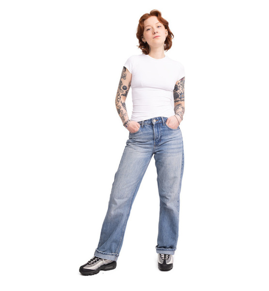 Vivian S. – Real People Sedcard-Foto 5 bei JustInCast