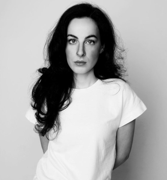 LUCIA O. – Fashion Sedcard-Foto 3 bei JustInCast