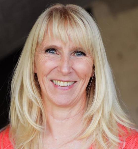Sandra S. – Schauspiel Sedcard-Foto 2 bei JustInCast