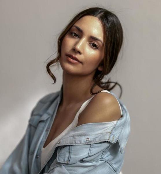 Sofia Alina M. – Schauspiel Sedcard-Foto 3 bei JustInCast