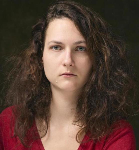 Jehanne W. – Schauspiel Sedcard-Foto 5 bei JustInCast