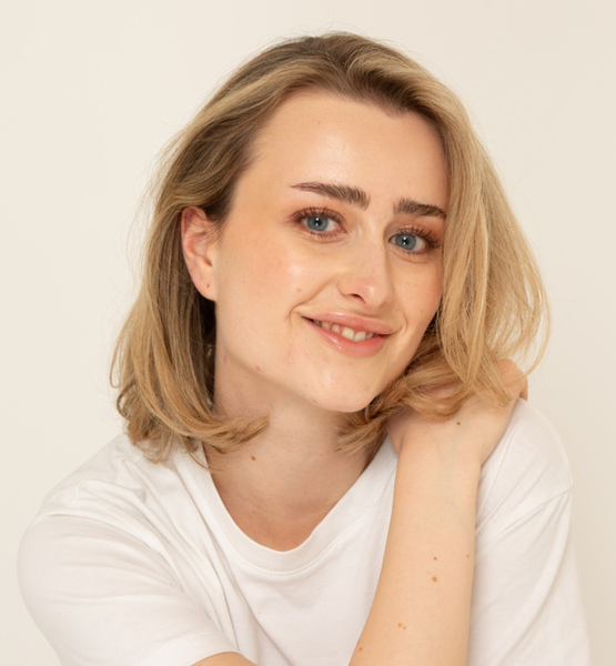 Selina W. – Fashion Sedcard-Foto 2 bei JustInCast