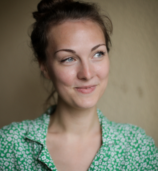 Theresia E. – Schauspiel Sedcard-Foto 3 bei JustInCast