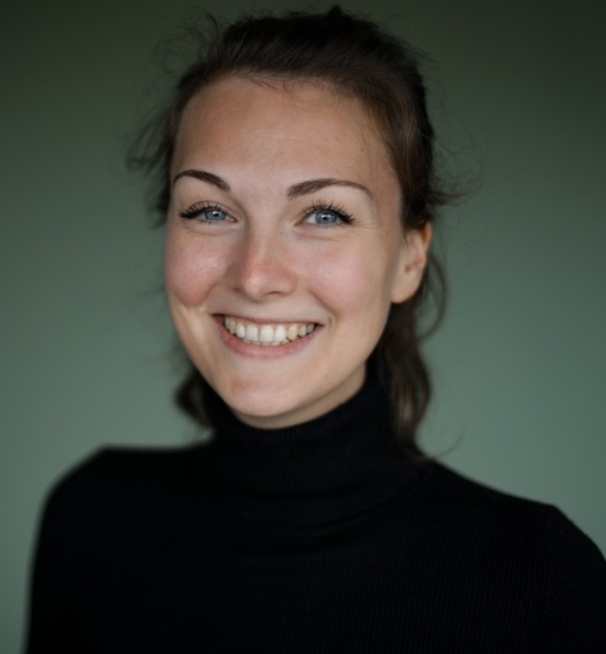 Theresia E. – Schauspiel Sedcard-Foto 4 bei JustInCast