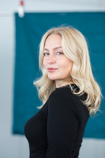 Carolin A. – Schauspiel Sedcard-Foto 6 bei JustInCast