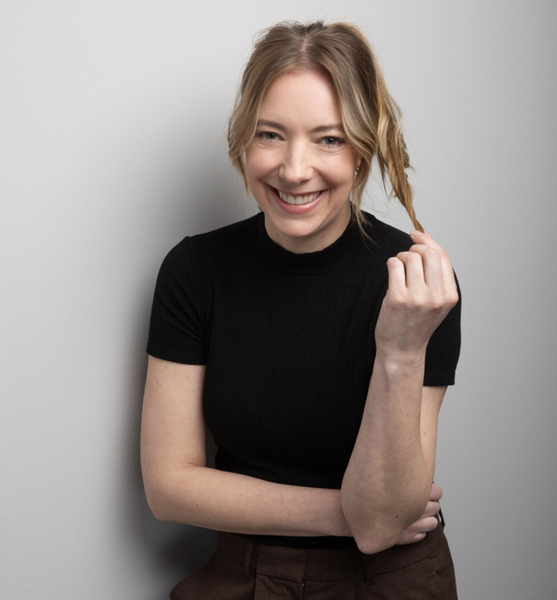 Diana  B. – Schauspiel Sedcard-Foto 4 bei JustInCast
