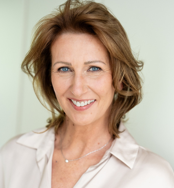 Beate L. – Fashion Sedcard-Foto 4 bei JustInCast