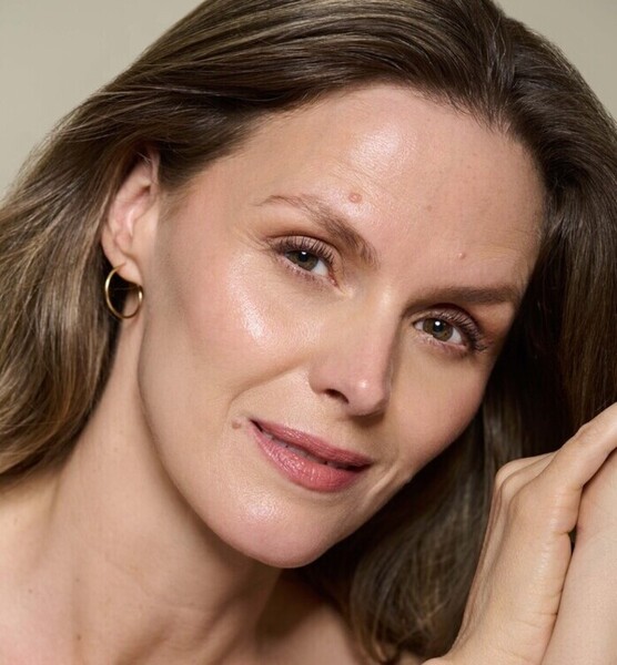 Elaine A. – Fashion Sedcard-Foto 3 bei JustInCast