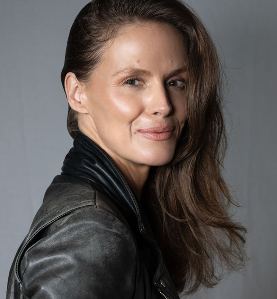 Elaine A. – Fashion Sedcard-Foto 2 bei JustInCast