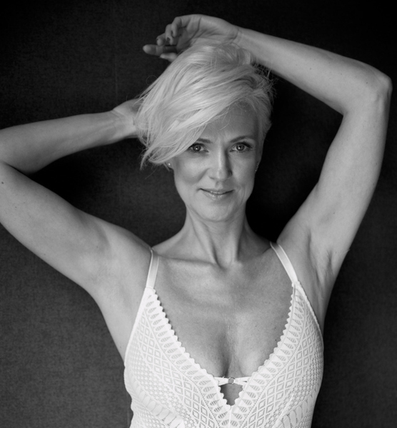Dana W. – Fashion Sedcard-Foto 5 bei JustInCast
