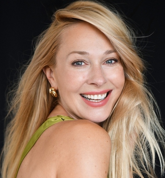 Heidi F. – Schauspiel Sedcard-Foto 4 bei JustInCast