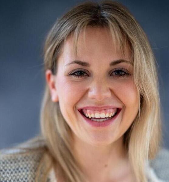 Rahel  M. – Schauspiel Sedcard-Foto 5 bei JustInCast