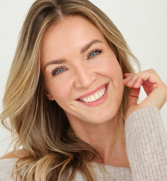 Karina W. – Acting sedcard image 5 at JustInCast