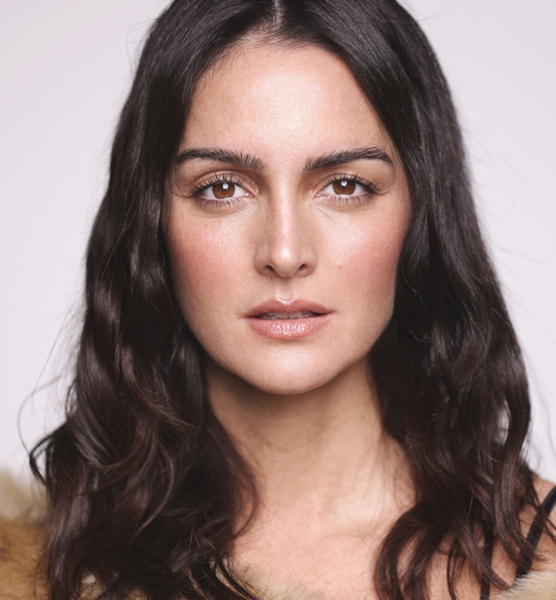 Shirin D. – Fashion Sedcard-Foto 5 bei JustInCast