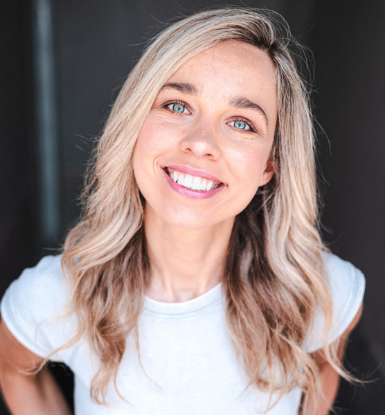Sylvie R. – Schauspiel Sedcard-Foto 2 bei JustInCast