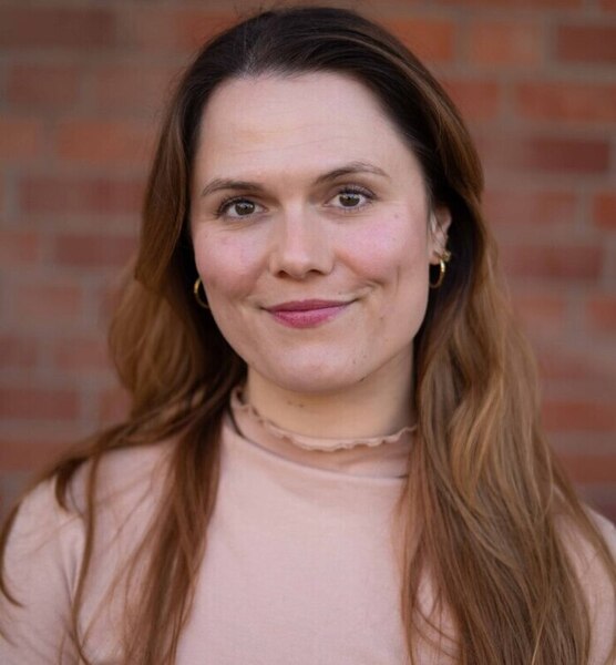 Jana B. – Schauspiel Sedcard-Foto 5 bei JustInCast