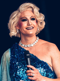 Meryl – Presenters & Hosts sedcard at JustInCast