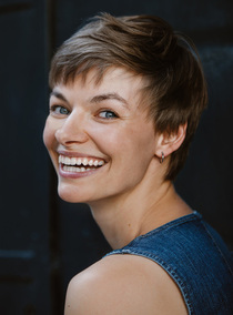 Isabell – Presenters & Hosts sedcard at JustInCast