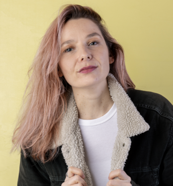 Julia G. – Schauspiel Sedcard-Foto 2 bei JustInCast