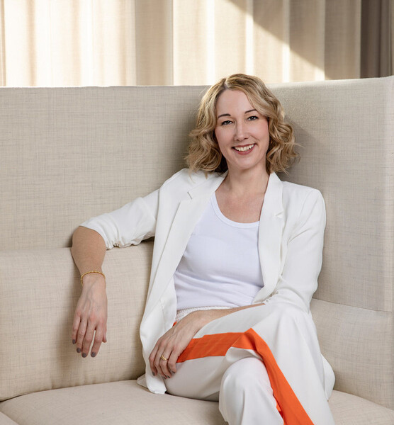 Corine B. – Schauspiel Sedcard-Foto 5 bei JustInCast