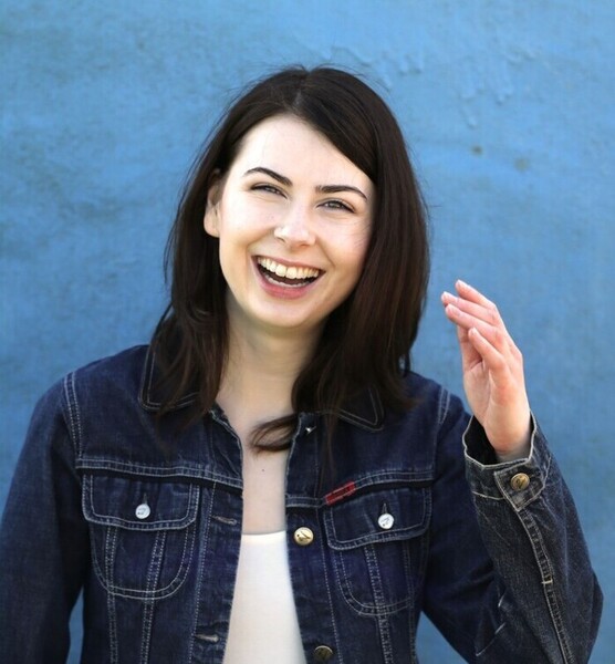 Lena B. – Schauspiel Sedcard-Foto 2 bei JustInCast