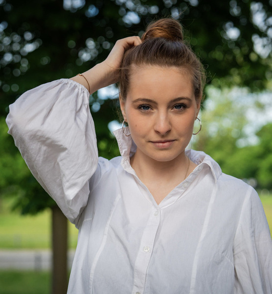 Lea M. – Schauspiel Sedcard-Foto 4 bei JustInCast