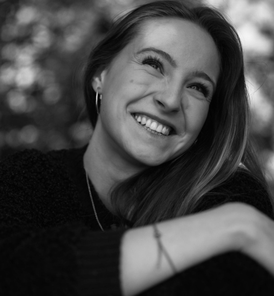 Lea M. – Schauspiel Sedcard-Foto 3 bei JustInCast
