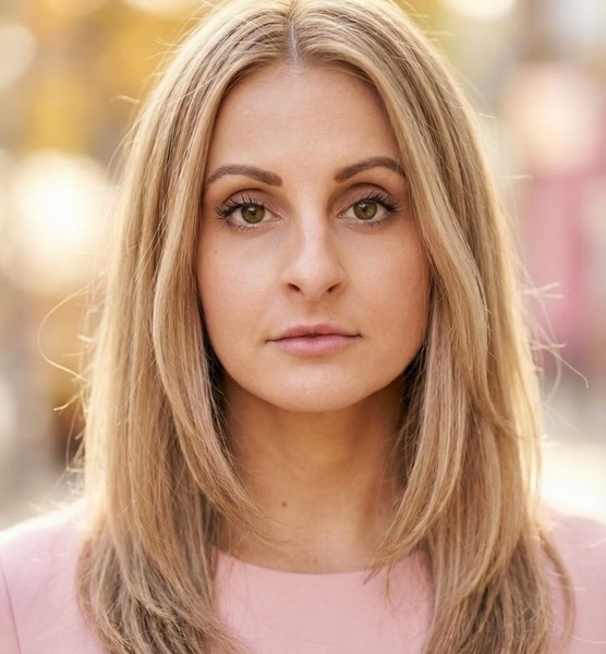Sarah C. – Schauspiel Sedcard-Foto 3 bei JustInCast