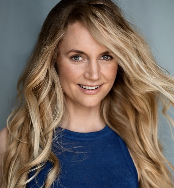 Janina T. – Schauspiel Sedcard-Foto 2 bei JustInCast