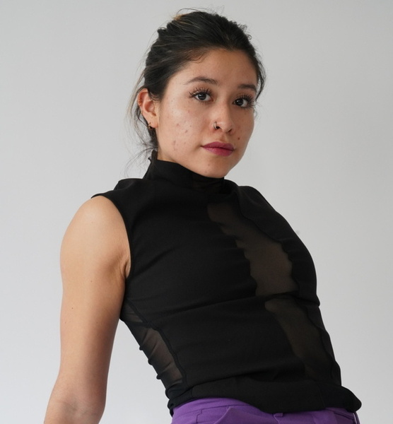 Ixchel T. – Tanz Sedcard-Foto 2 bei JustInCast
