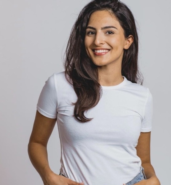 Aylina S. – Fashion Sedcard-Foto 2 bei JustInCast