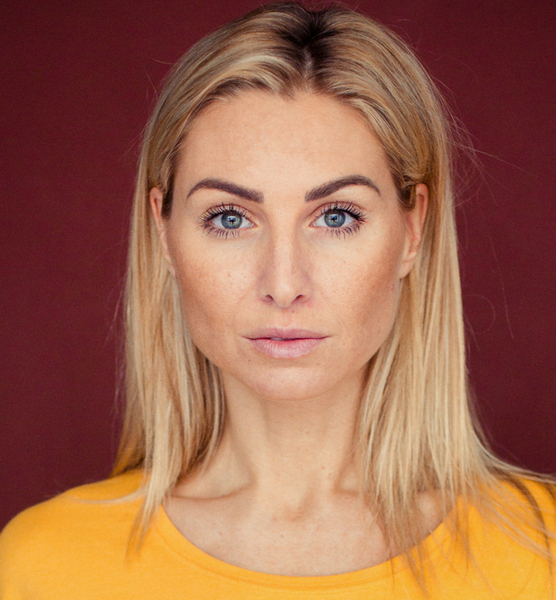 Tanja M. – Schauspiel Sedcard-Foto 3 bei JustInCast