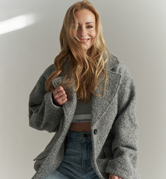 Lisa B. – Fashion Sedcard-Foto 4 bei JustInCast