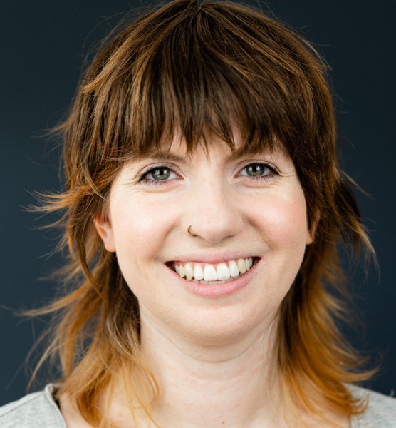 Julia M. – Real People Sedcard-Foto 6 bei JustInCast