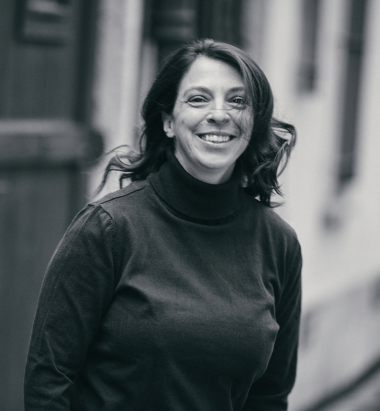 Lucia  R. – Schauspiel Sedcard-Foto 5 bei JustInCast