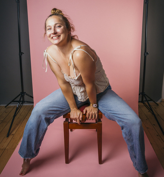 Leyla T. – Schauspiel Sedcard-Foto 5 bei JustInCast