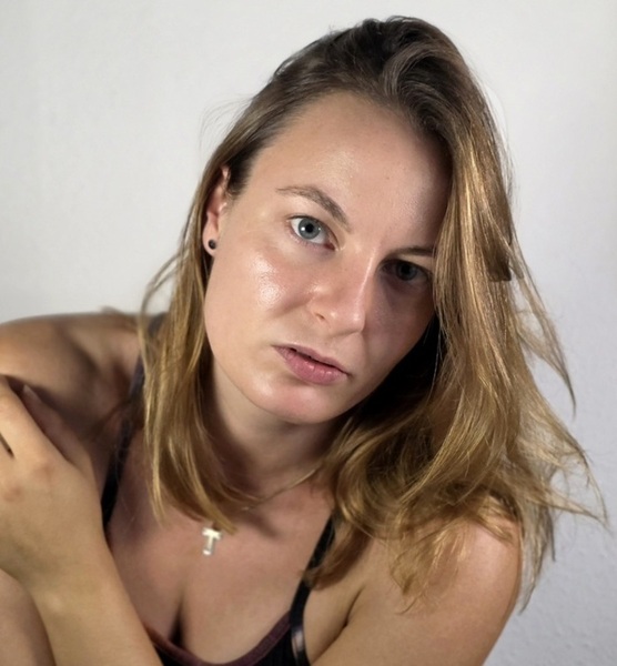 Lea Martina Z. – Acting sedcard image 4 at JustInCast