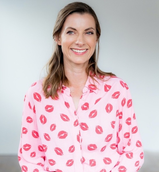 Antje H. – Schauspiel Sedcard-Foto 2 bei JustInCast