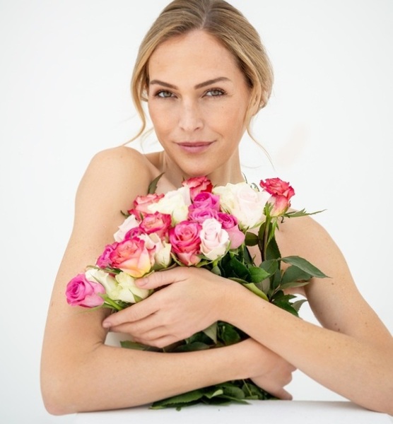Isabelle B. – Schauspiel Sedcard-Foto 5 bei JustInCast