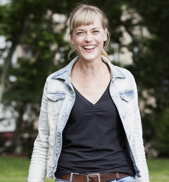 KATJA G. – Schauspiel Sedcard-Foto 4 bei JustInCast