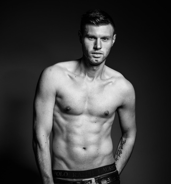 Aldin  S. – Tanz Sedcard-Foto 2 bei JustInCast