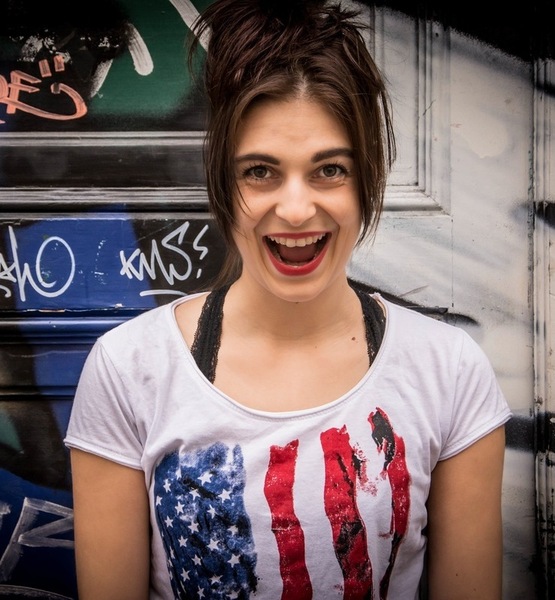 Dominique R. – Schauspiel Sedcard-Foto 4 bei JustInCast