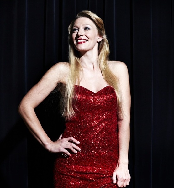 Nicole S. – Acting sedcard image 3 at JustInCast