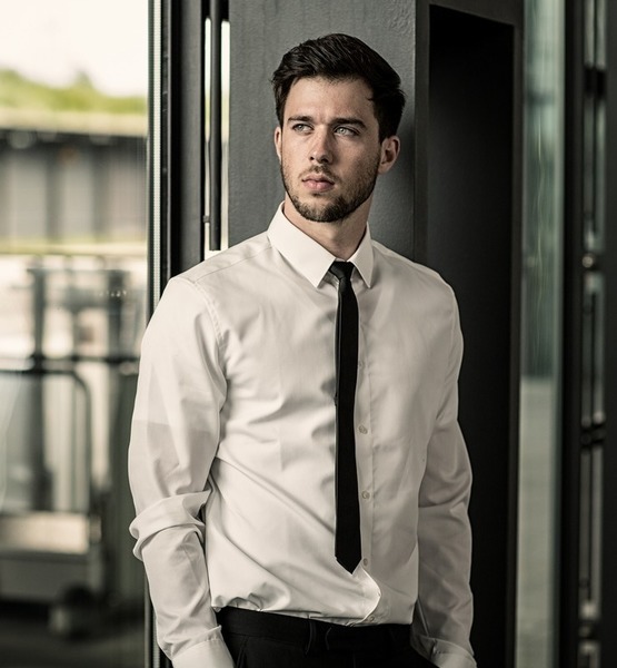 Jonas M. – Fashion Sedcard-Foto 3 bei JustInCast