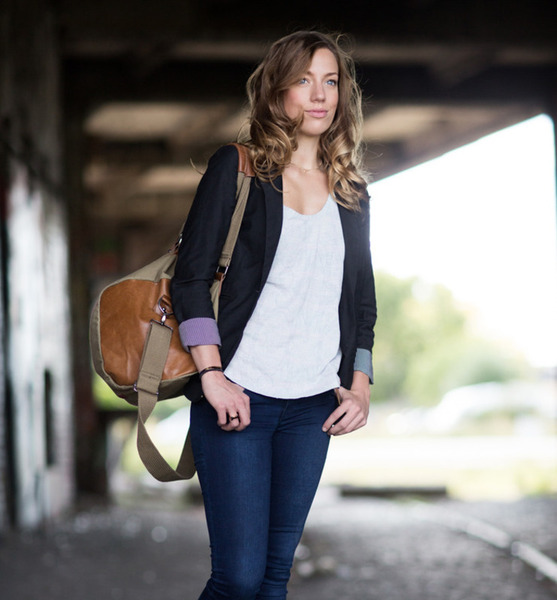Ricarda S. – Schauspiel Sedcard-Foto 5 bei JustInCast
